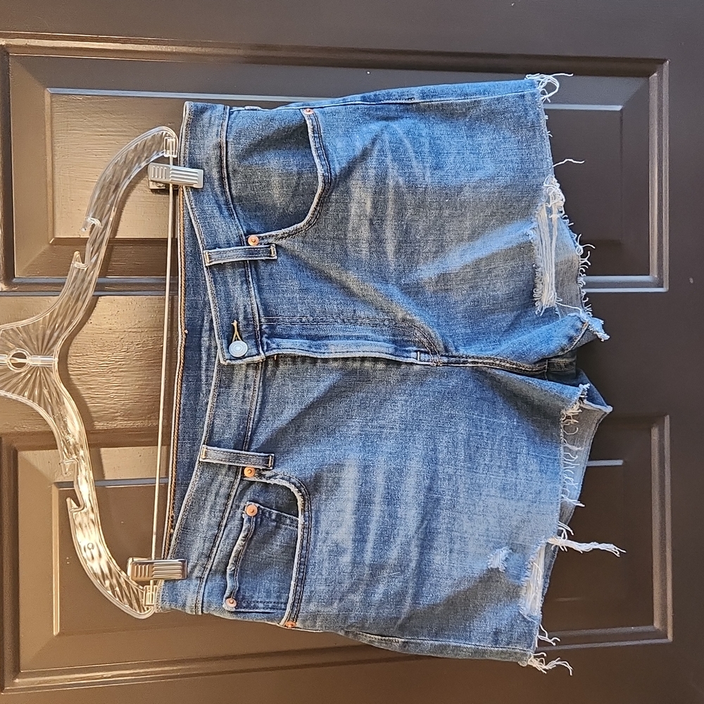 Levis Cut off denim shorts